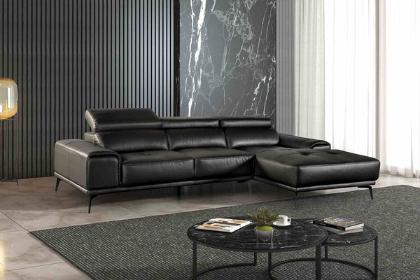 Vadso Black Sectional with Right Chaise