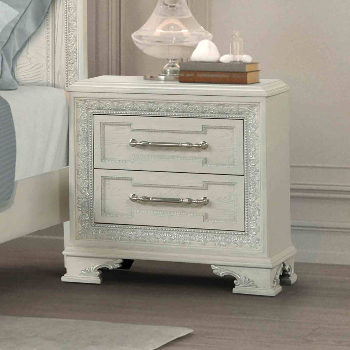 Stella Mia Creamy White 5-Piece Queen Panel Bedroom Set from Furniture of America - Luna Furniture