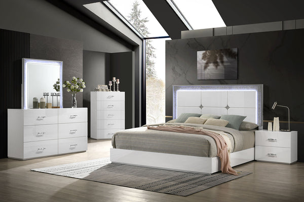 Stoholm White 5-Piece Queen Bedroom Set