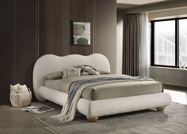 Finamore White/Natural Oak Eastern King Bed