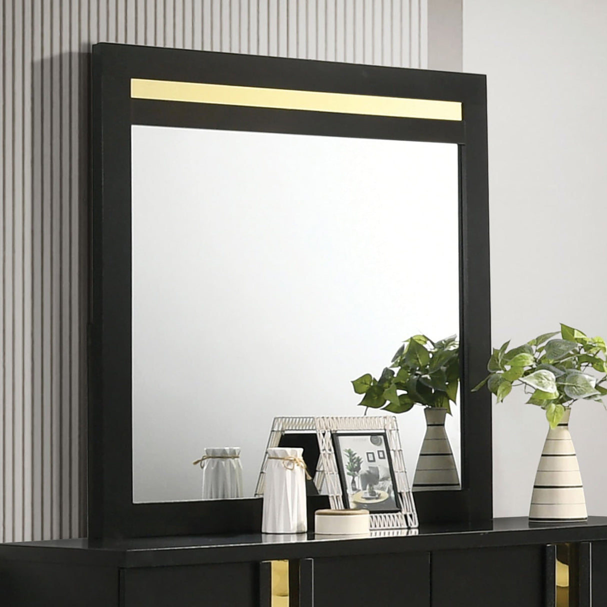 Lillestrom Black/Gold Mirror (Mirror Only) from Furniture of America - Luna Furniture