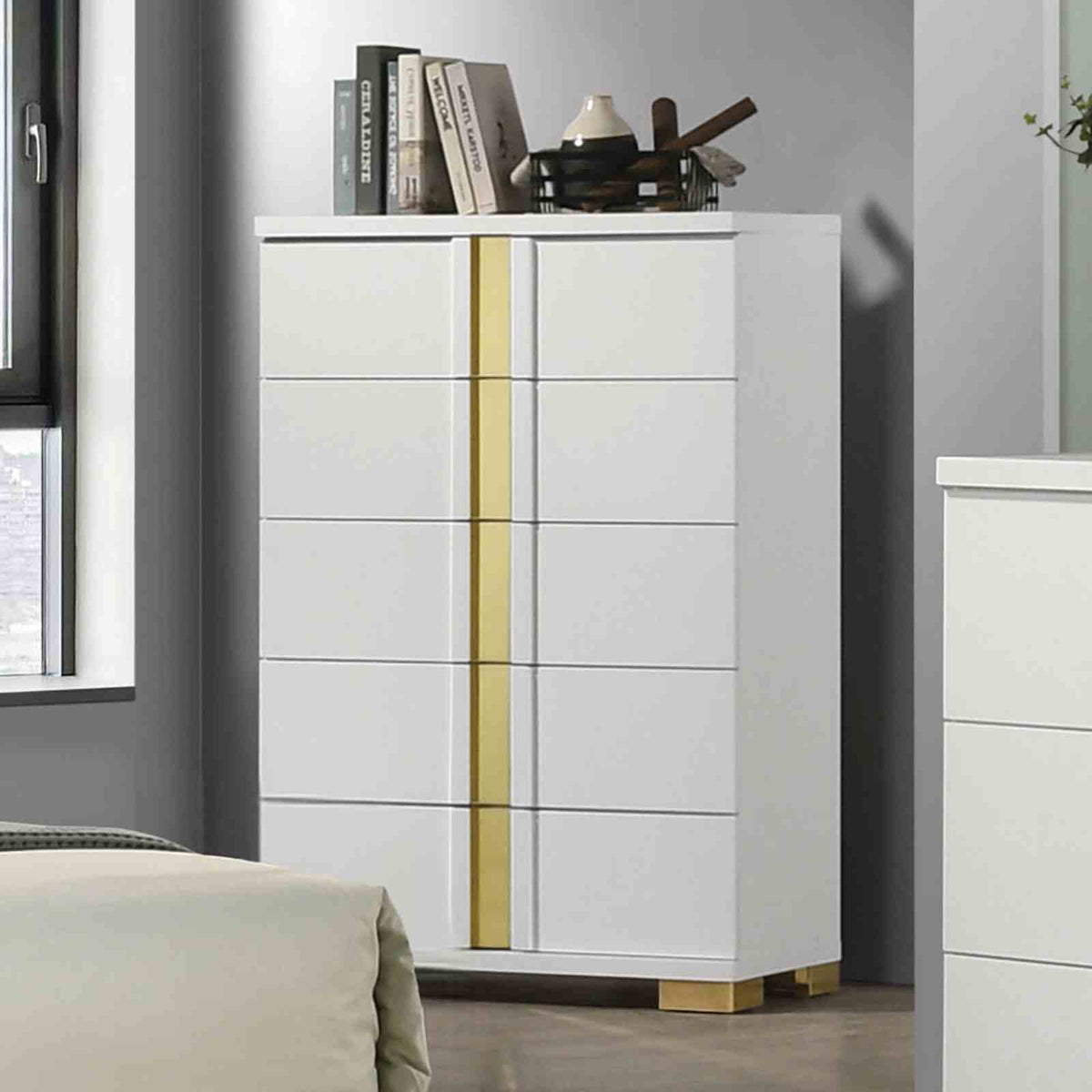Lillestrom White/Gold 5 Pc Queen Bedroom Set from Furniture of America - Luna Furniture