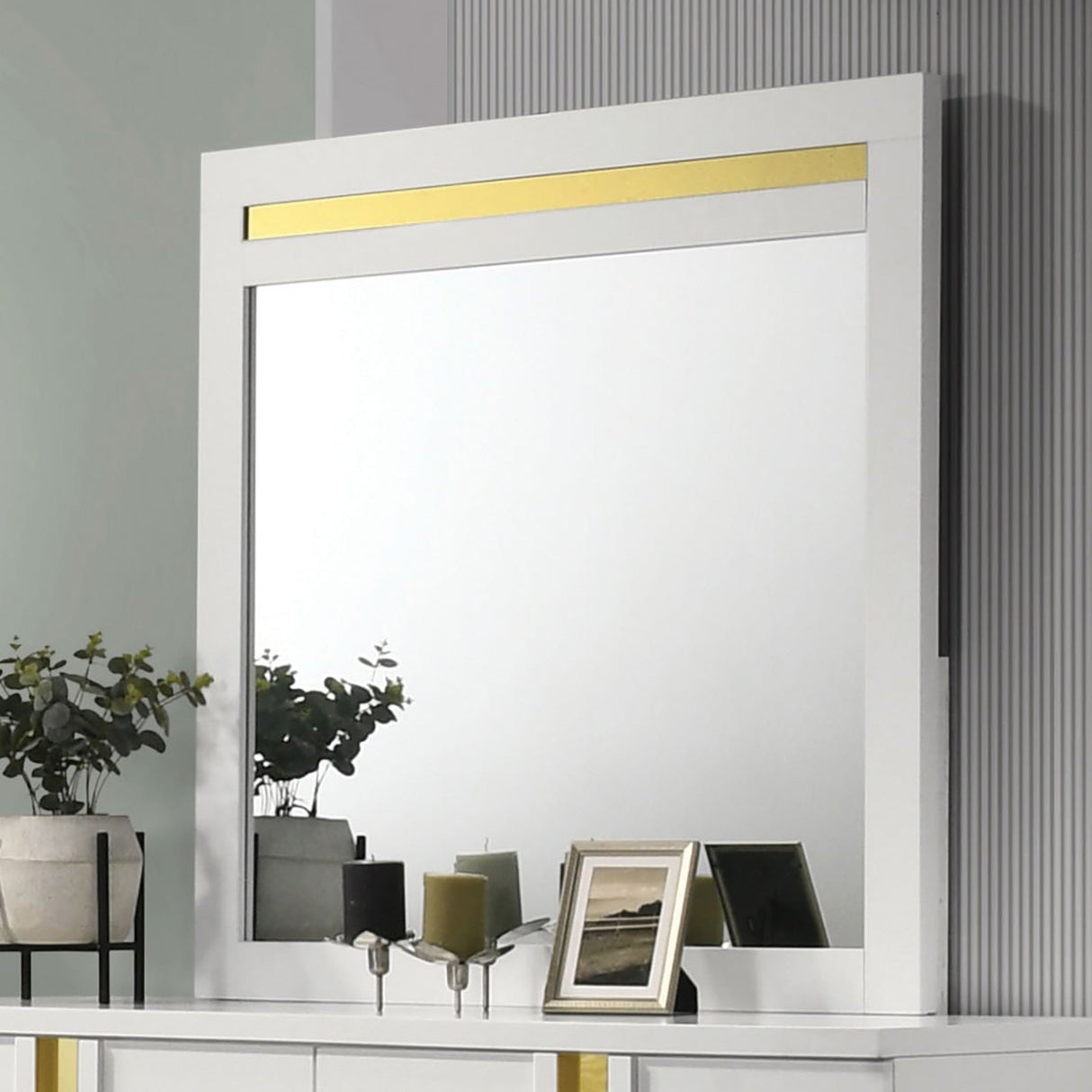 Lillestrom White/Gold Mirror (Mirror Only) from Furniture of America - Luna Furniture