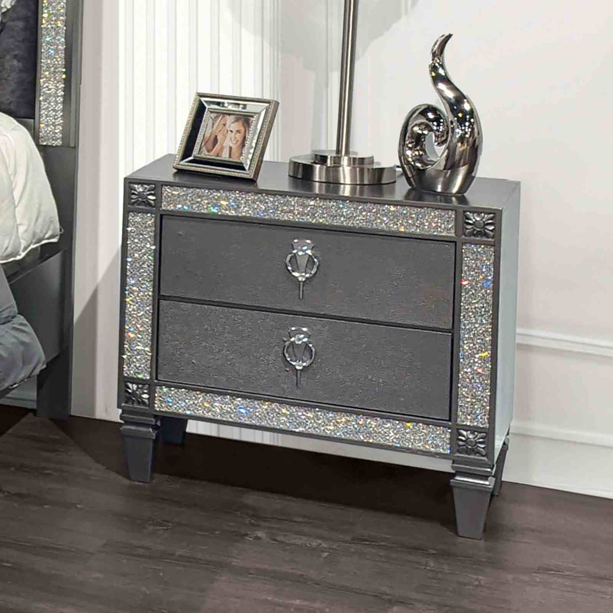 Lyanne Gray Glam Youth Bedroom Set