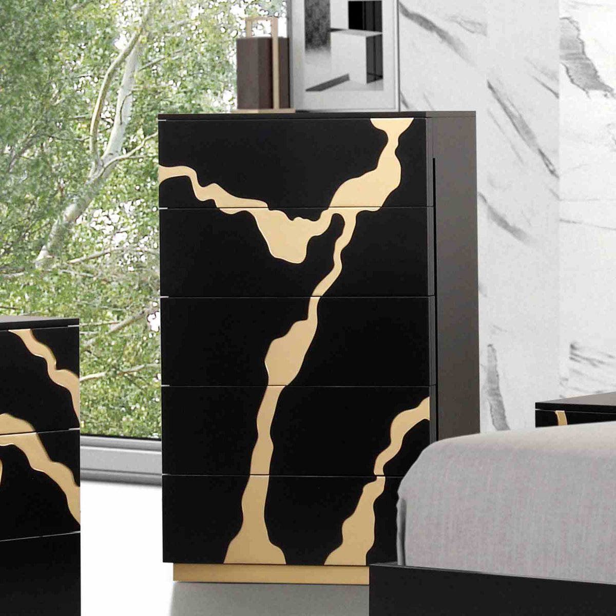 Goldsberg Black/Gold 5 Pc Queen Bedroom Set from Furniture of America - Luna Furniture