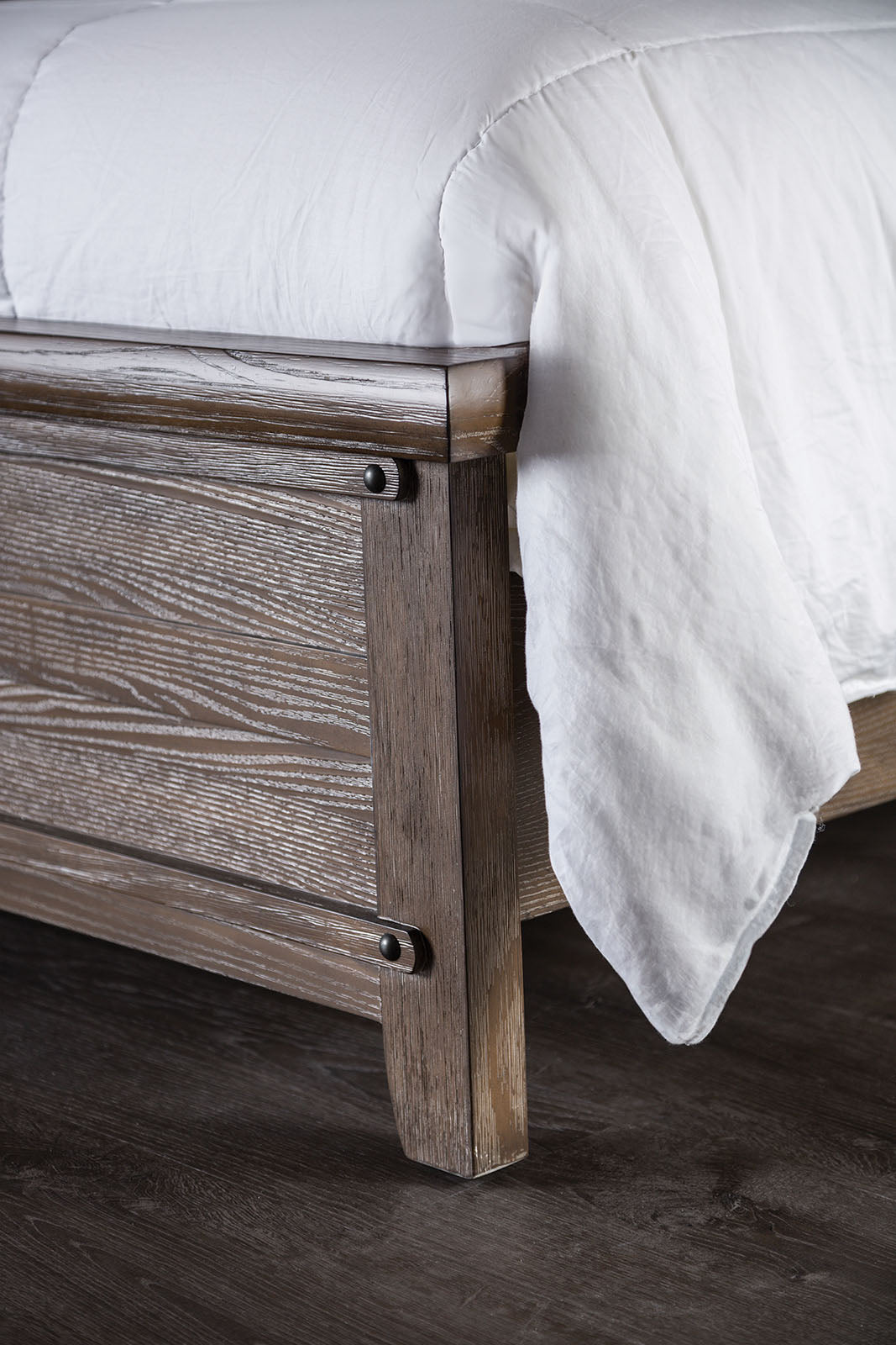 Merthyr Brown King Bed from Furniture of America - Luna Furniture