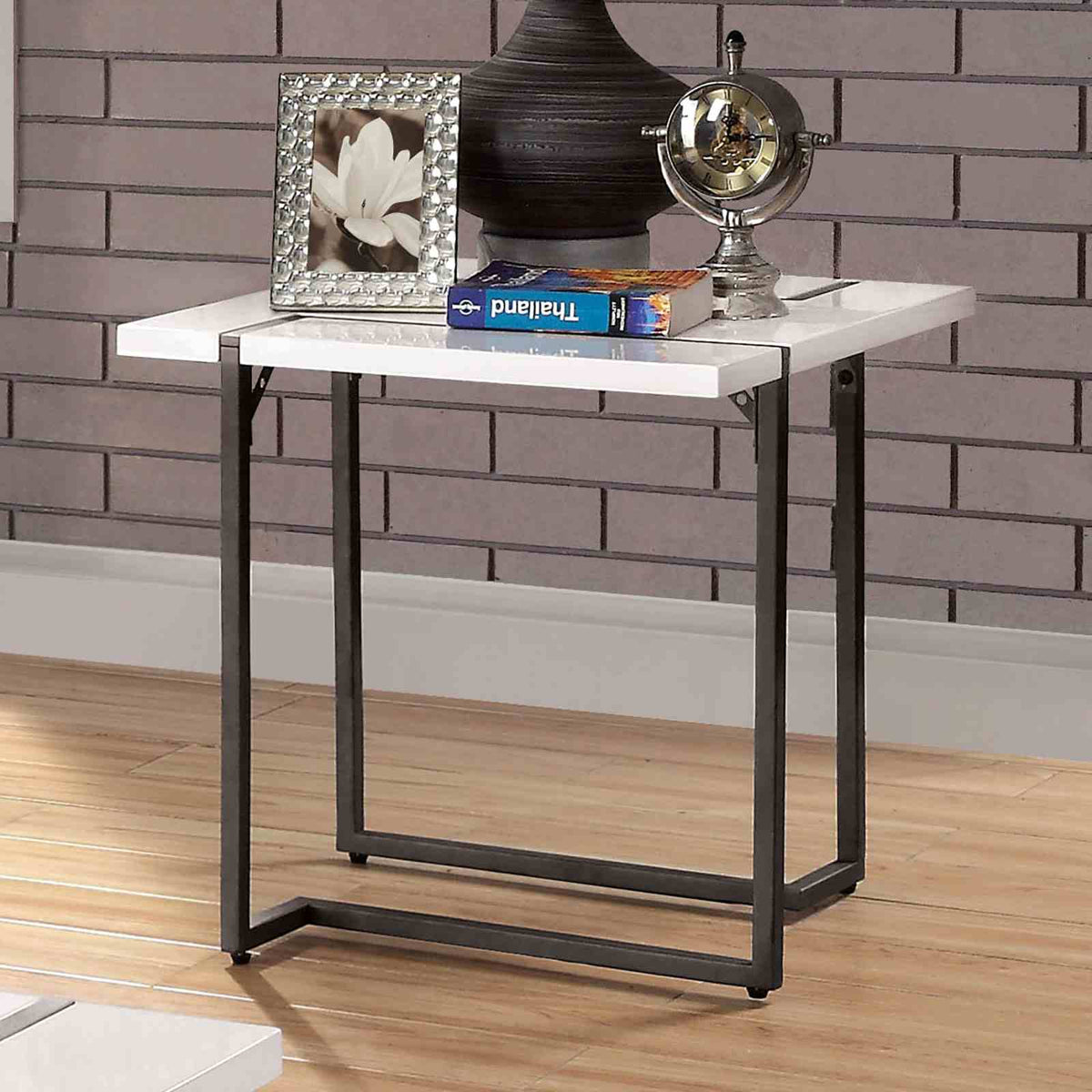 Izar White/Gun Metal End Table from Furniture of America - Luna Furniture