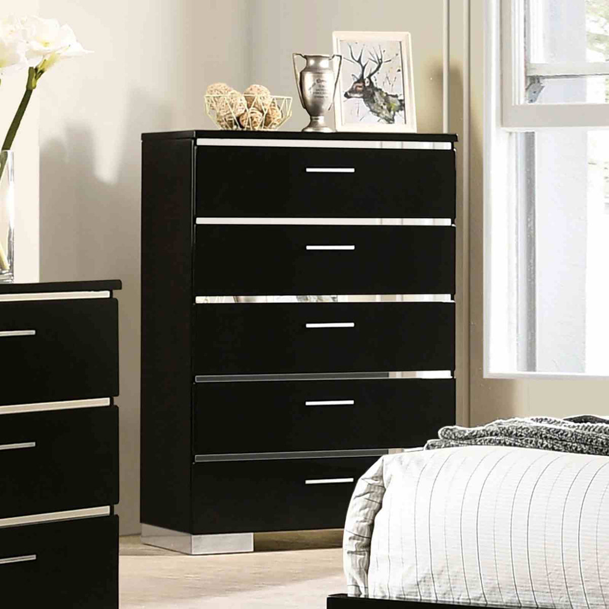 Carlie Black 5-Piece Queen Bedroom Set from Furniture of America - Luna Furniture
