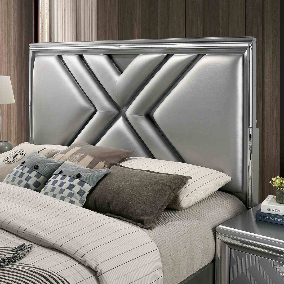 Emmeline Silver 5-Piece Queen Bedroom Set from Furniture of America - Luna Furniture