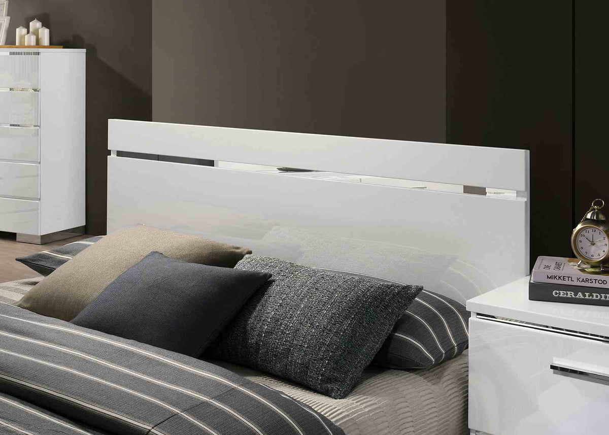 Erlach White/Chrome 5-Piece Queen Bedroom Set from Furniture of America - Luna Furniture