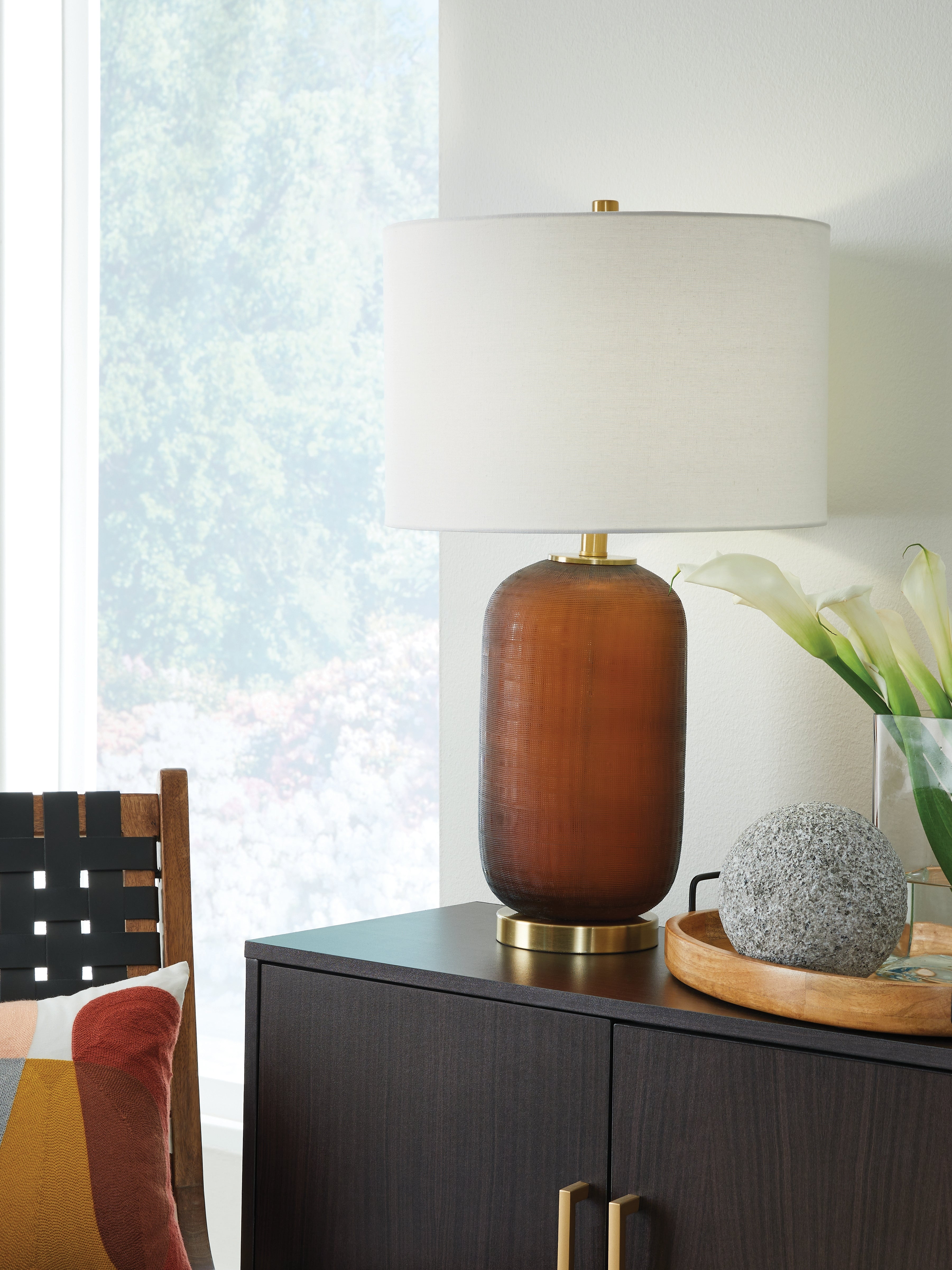 Farberman Amber Table Lamp – Luna Furniture