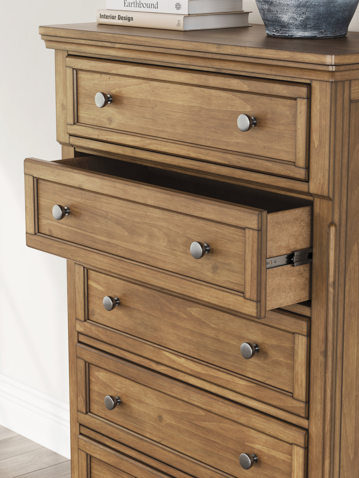Feddinger King Storage Sleigh Bed with Mirrored Dresser and Chest in Medium Brown from Ashley Furniture - Luna Furniture