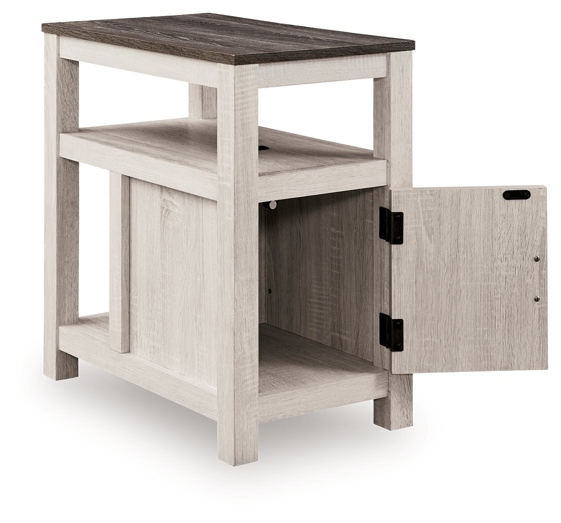 Fendenmore Two-tone Chairside End Table from Ashley - Luna Furniture