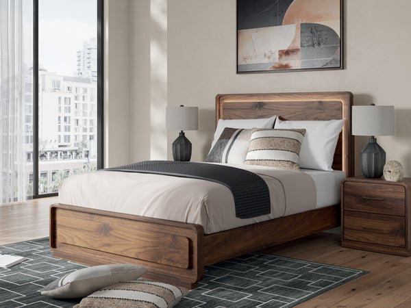 Fortlorn Walnut Brown Queen Panel Bed