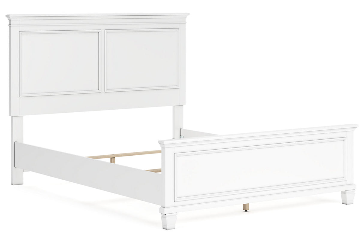 Fortman White Queen Panel Bed from Ashley - Luna Furniture