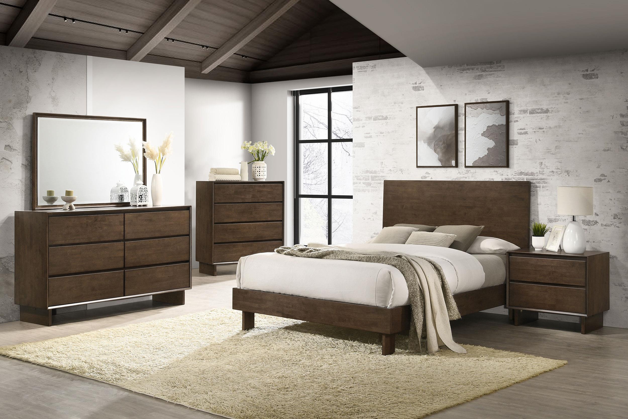 Coaster Glenwood Warm Brown 48-inch Queen Platform Panel Bed