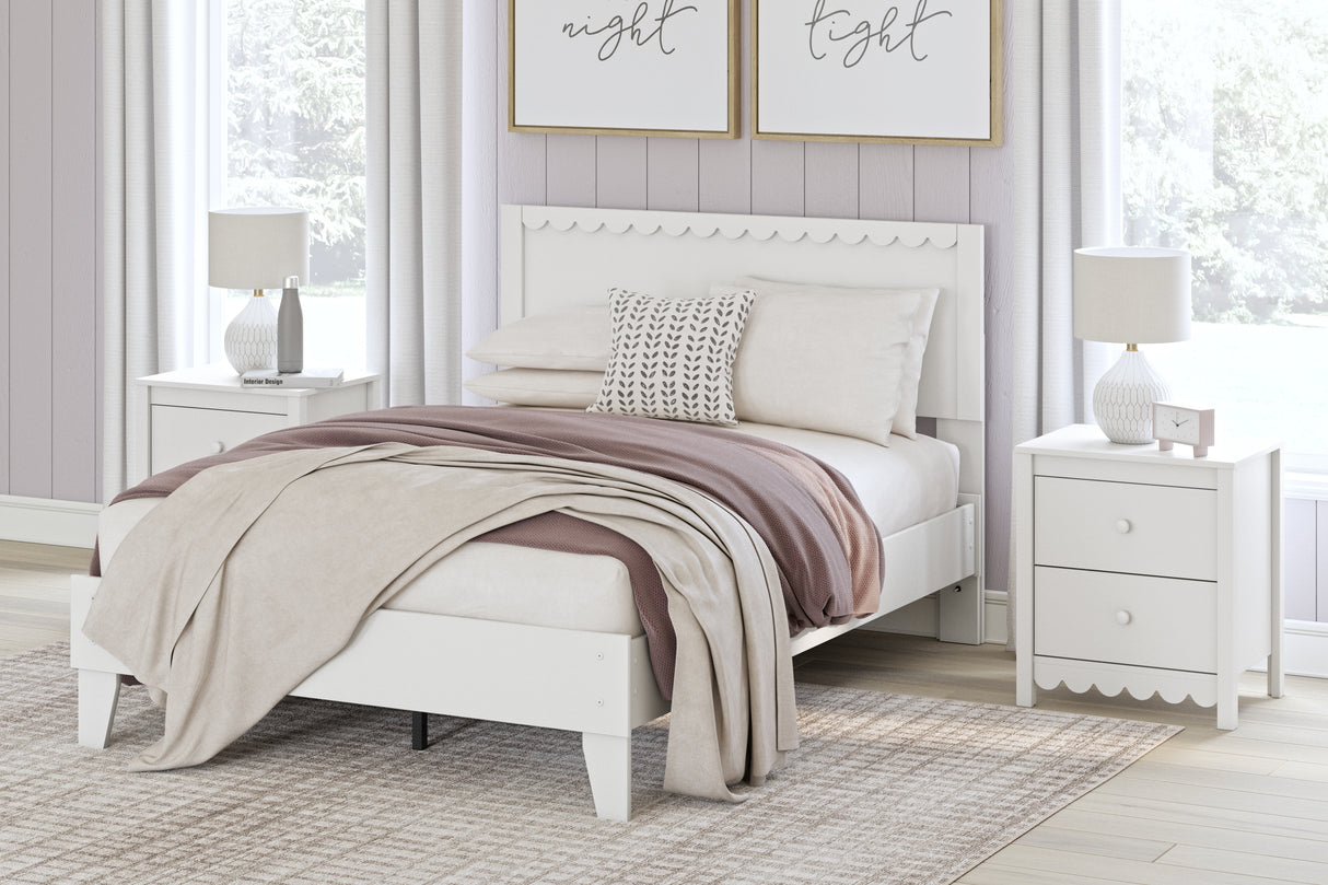 Hallityn Full Panel Platform Bed with Dresser and Chest in White from Ashley - Luna Furniture