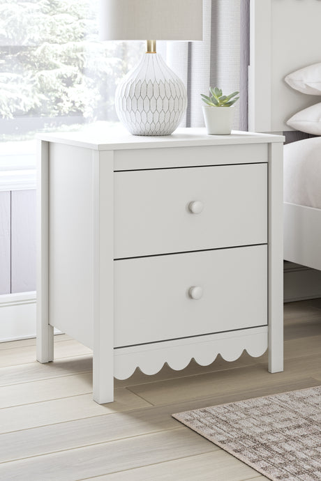 Hallityn Twin Platform Bed with Dresser and 2 Nightstands in White from Ashley - Luna Furniture