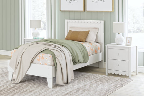 Hallityn White Twin Platform Bed from Ashley - Luna Furniture