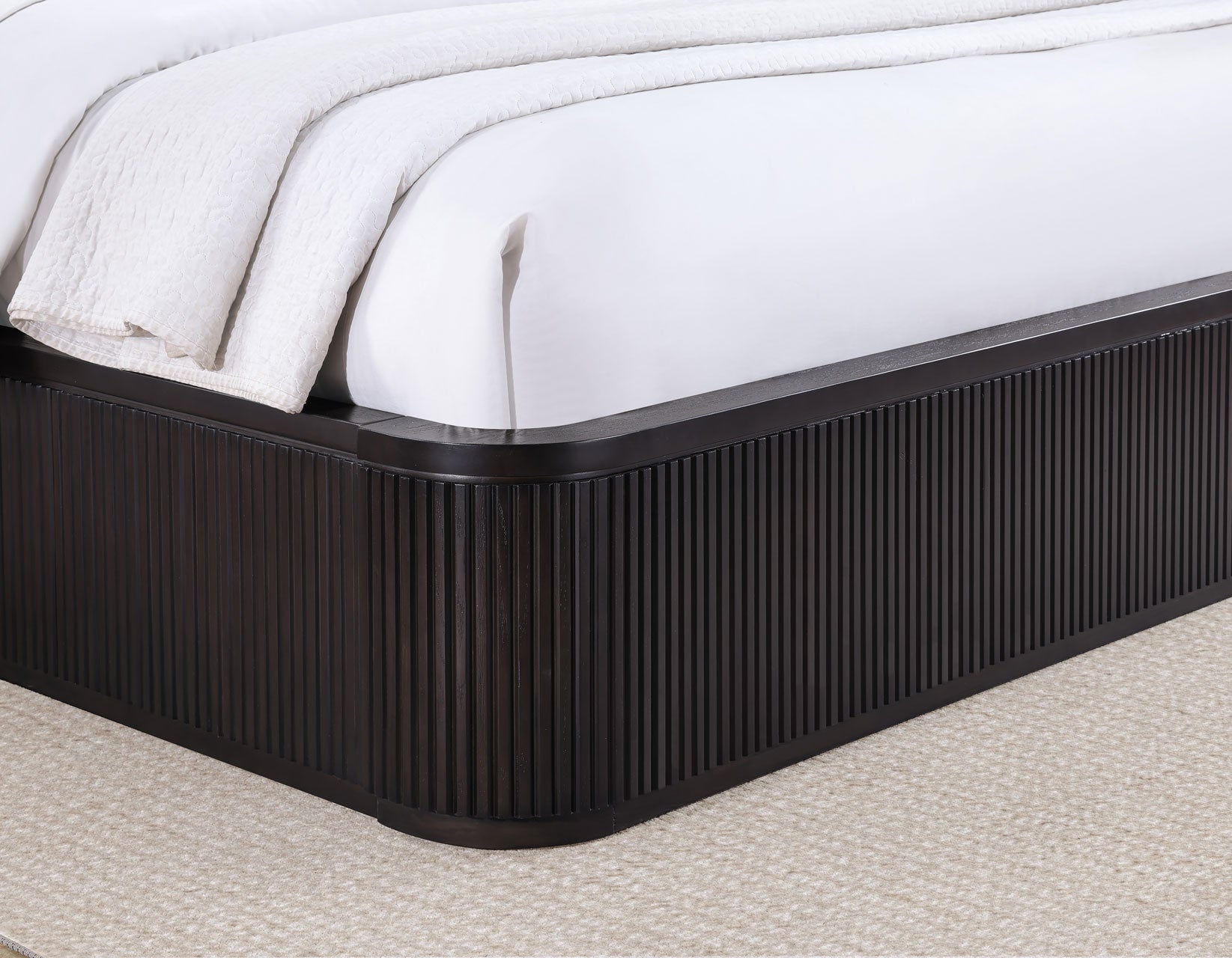 Henry Reeded Espresso Bedroom Set – Luna Furniture