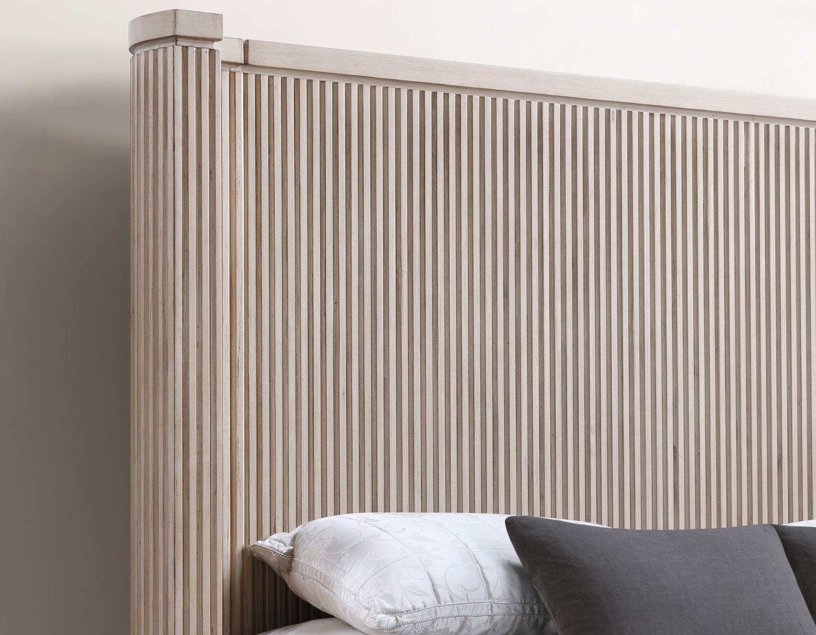 Henry Reeded King 4-Piece Bedroom Set, Tan Finish – Luna Furniture