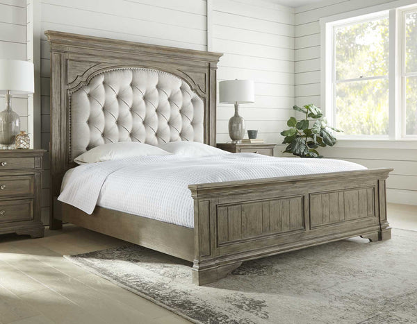Highland Park Waxed Driftwood Queen Bed