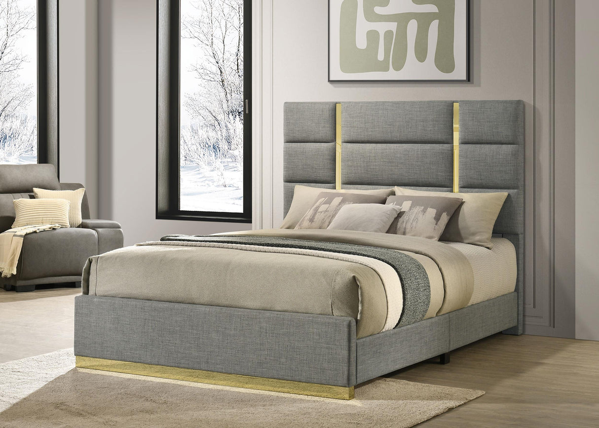 Ines Gray and White High Gloss 5-Piece Eastern King Bedroom Set from Coaster - Luna Furniture