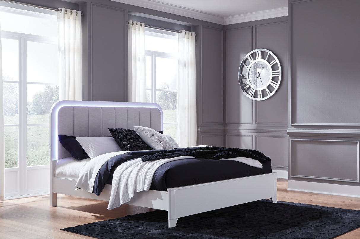 Jarlee White King Panel Bed, Dresser, Mirror and Nightstand from Ashley Furniture - Luna Furniture
