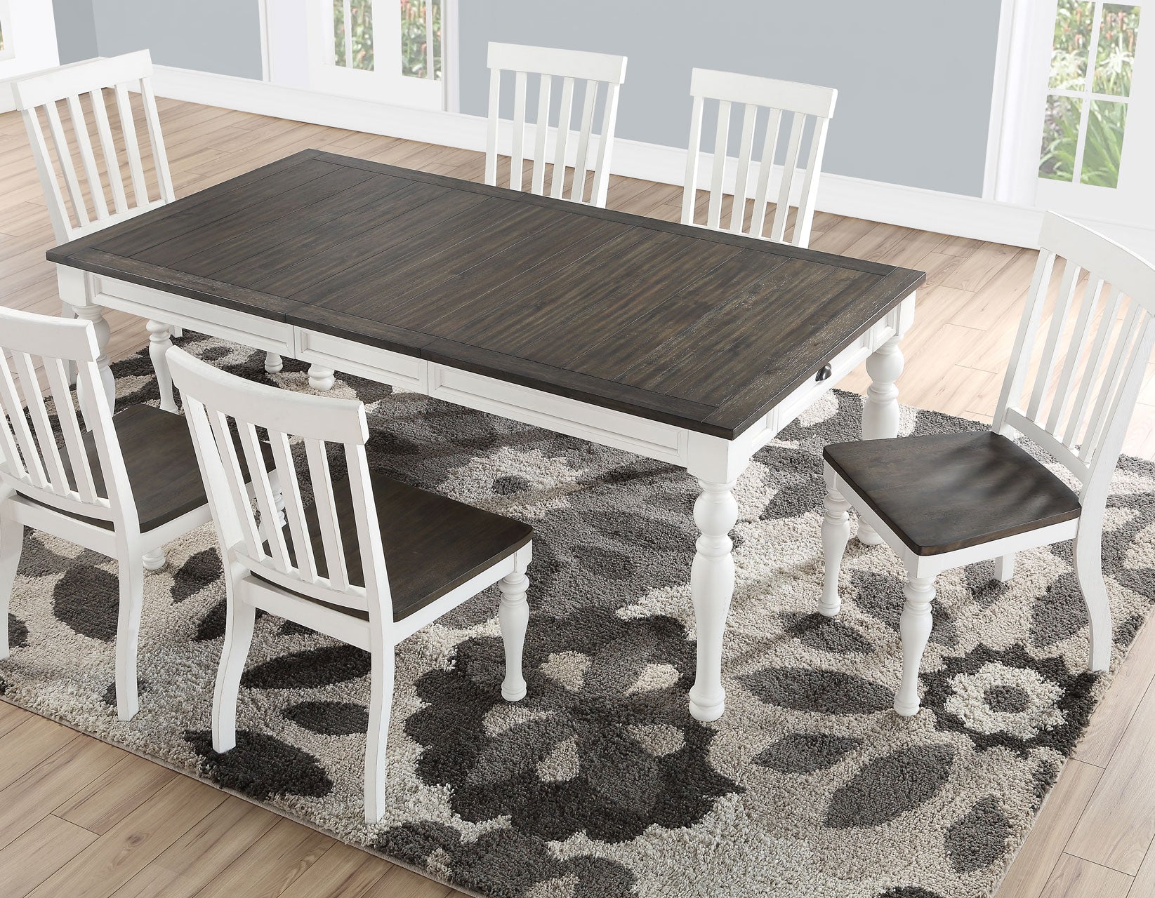 Steve Silver Joanna 64-80 inch Dining Table w/ 16″Leaf – Luna