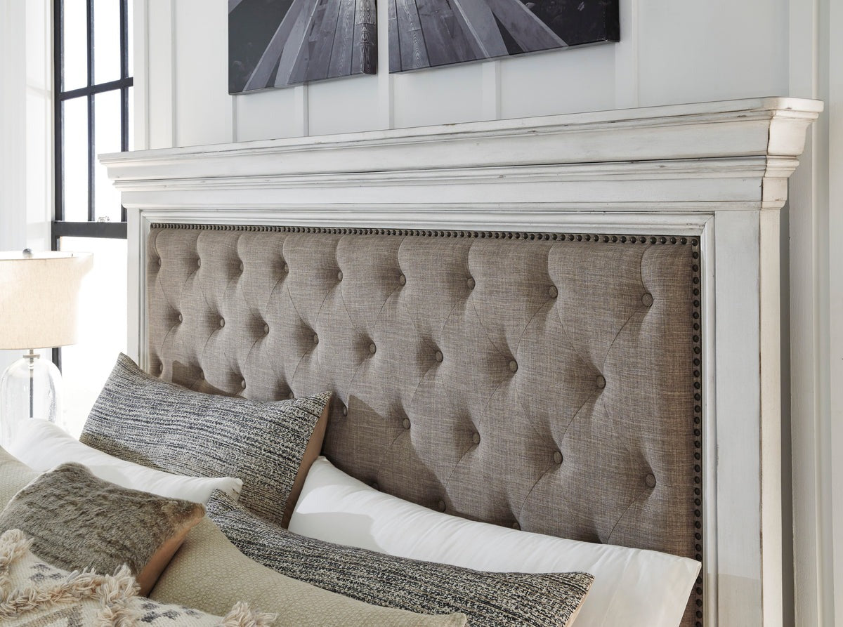 Kanwyn Whitewash Queen Upholstered Panel Bed with Storage Bench from Ashley - Luna Furniture