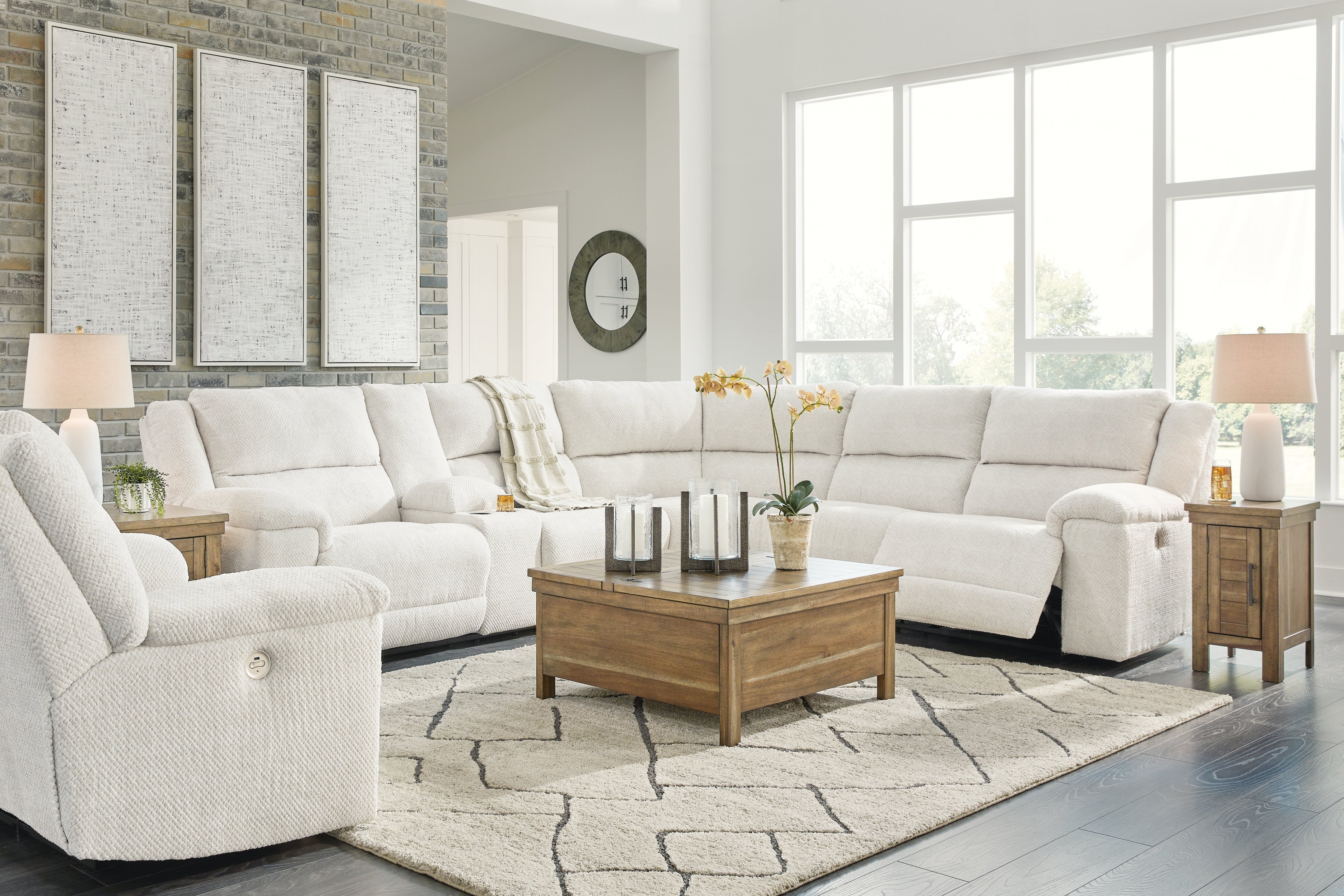 Ashley Keensburg 3-Piece Sectional with Recliner in Linen – Luna