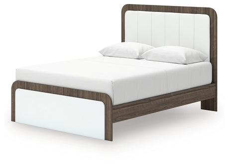 Kendanport Brown/White Queen Upholstered Bed from Ashley - Luna Furniture