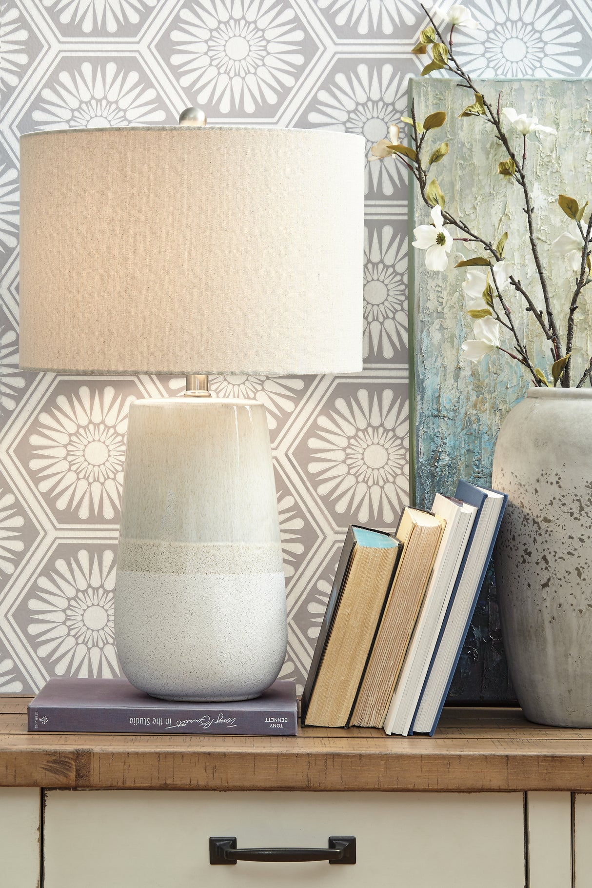 Shavon Beige/White Table Lamp from Ashley Furniture - Luna Furniture