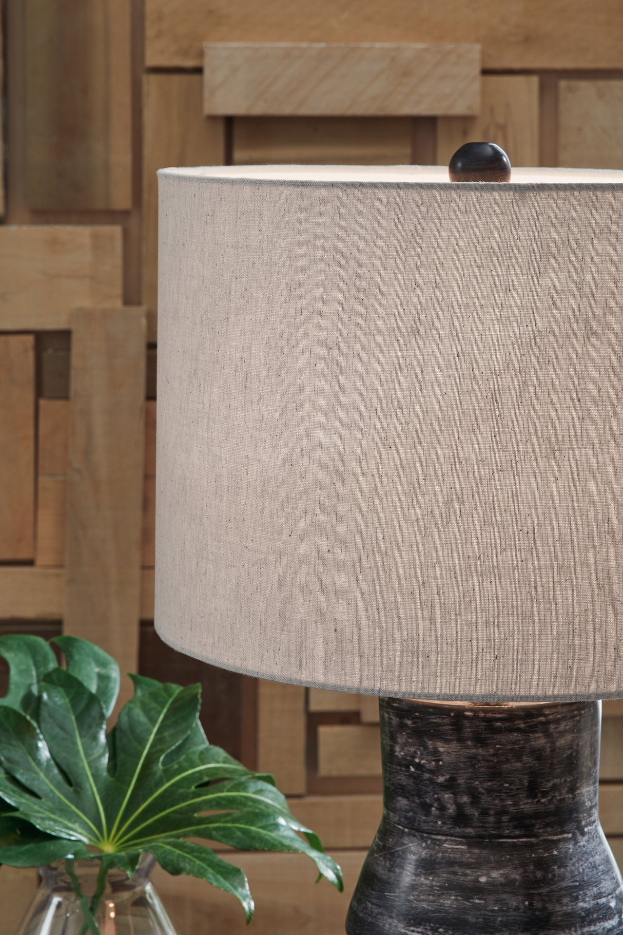 Kerbert 2-Piece Table Lamp Set in Distressed Black from Ashley - Luna Furniture