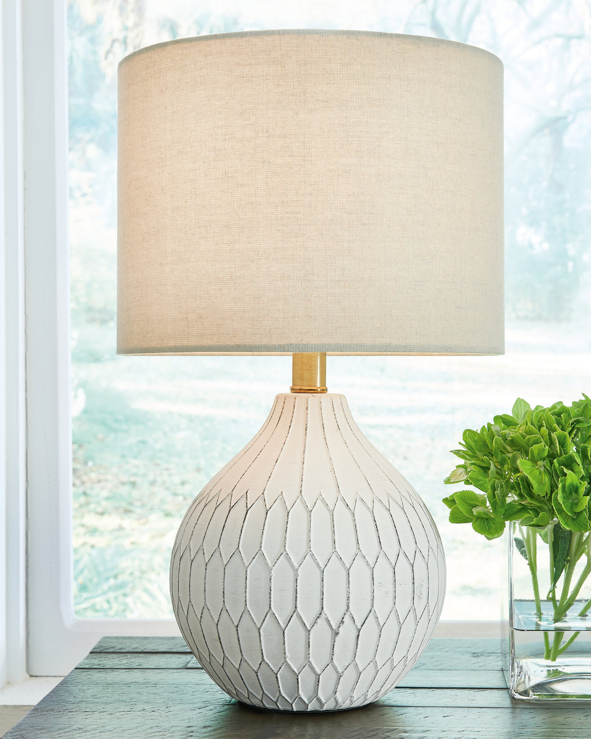Wardmont White Table Lamp from Ashley - Luna Furniture