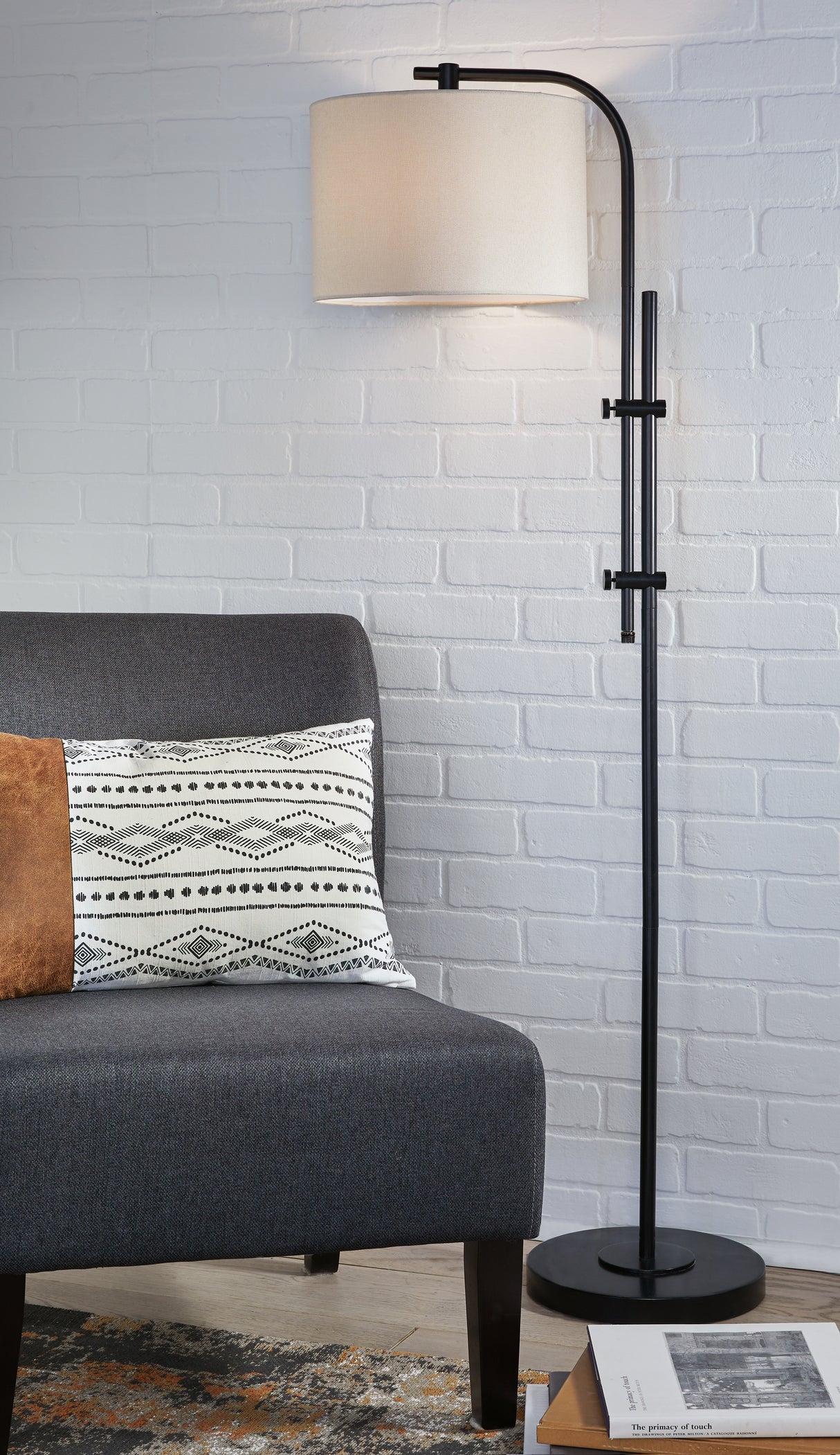 Baronvale Black Floor Lamp from Ashley - Luna Furniture