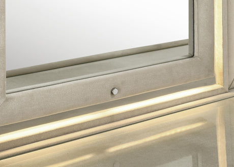 Lorient Ivory and Camel 4-Piece Eastern King Bedroom Set from Coaster - Luna Furniture