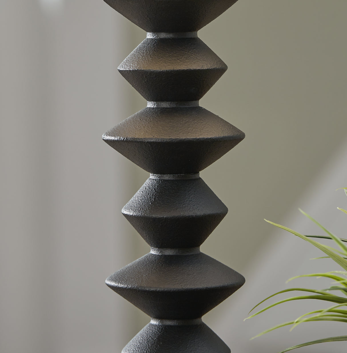 Luanndon Black Buffet Lamp from Ashley - Luna Furniture