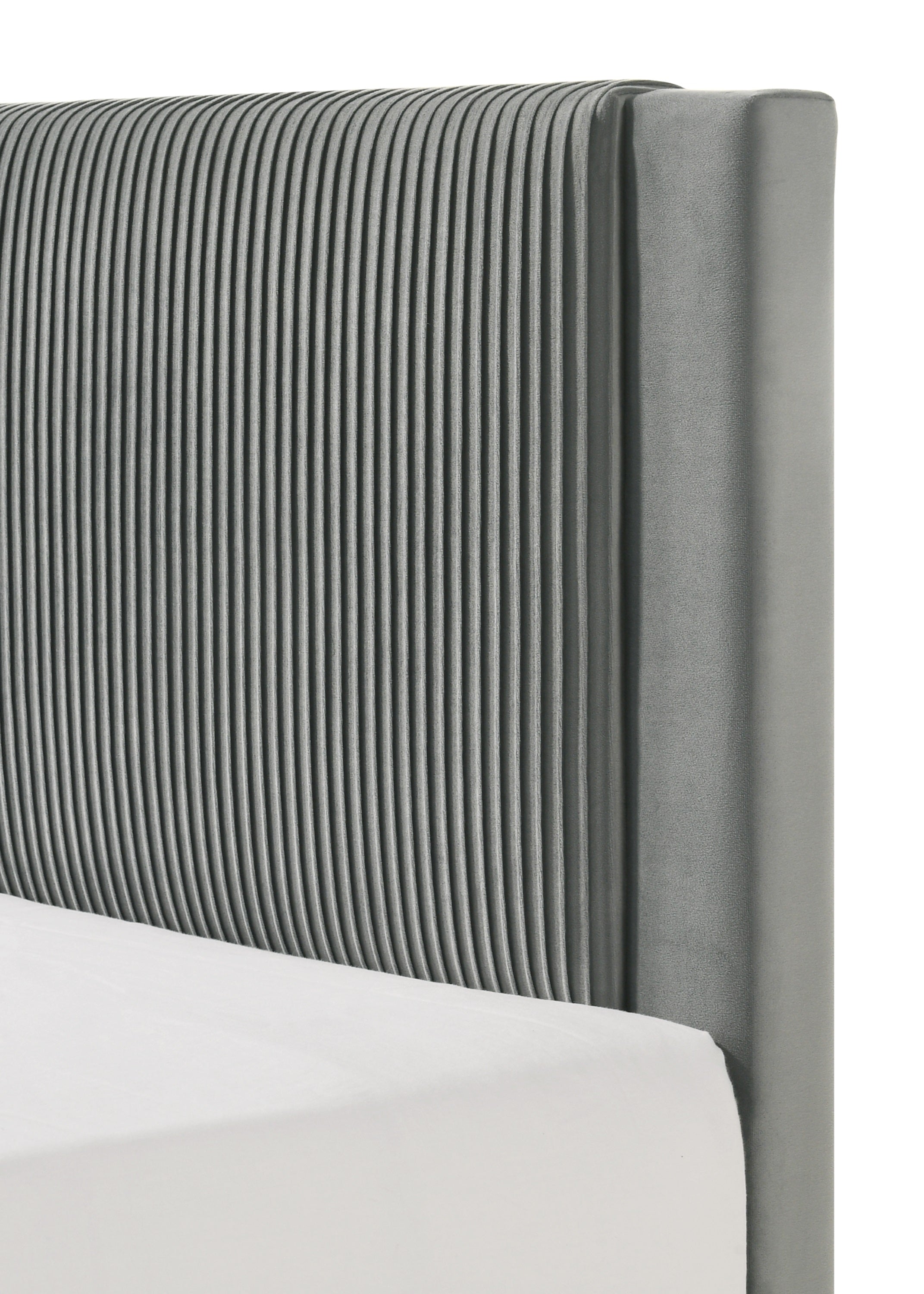 Crown Mark Lucia Light Gray Queen Platform Bed – Luna Furniture