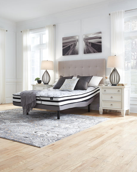 8 Inch Chime Innerspring White Queen Mattress in a Box from Ashley - Luna Furniture