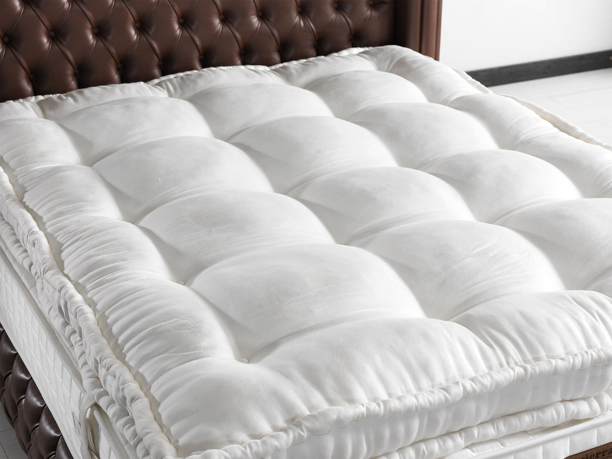 Monalisa King Storage Bed With Headboard in Brown from Furnia - Luna Furniture