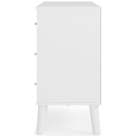 Piperton Twin Platform Bed with Dresser in White from Ashley - Luna Furniture