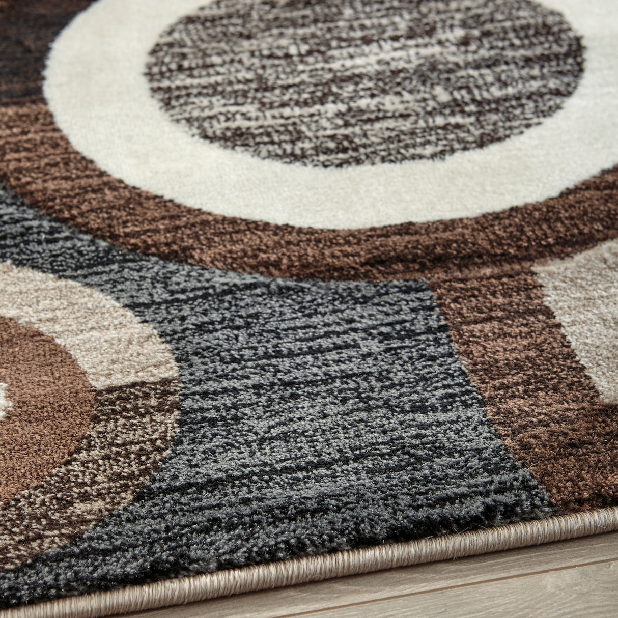 Guintte Multi 5' x 6'7" Rug from Ashley Furniture - Luna Furniture