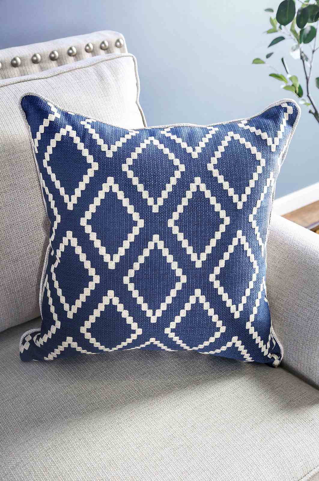 Giovanni Beige/Blue Sofa from Furniture of America - Luna Furniture
