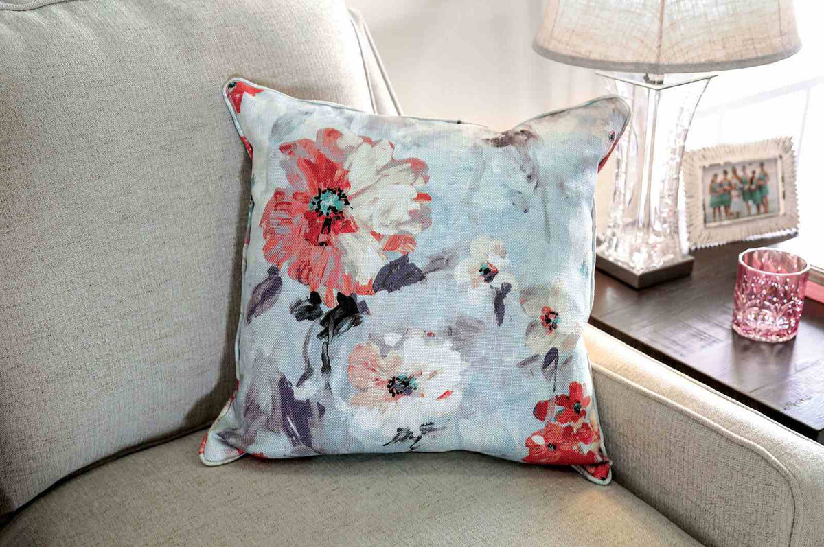 Nadene Ivory Loveseat from Furniture of America - Luna Furniture