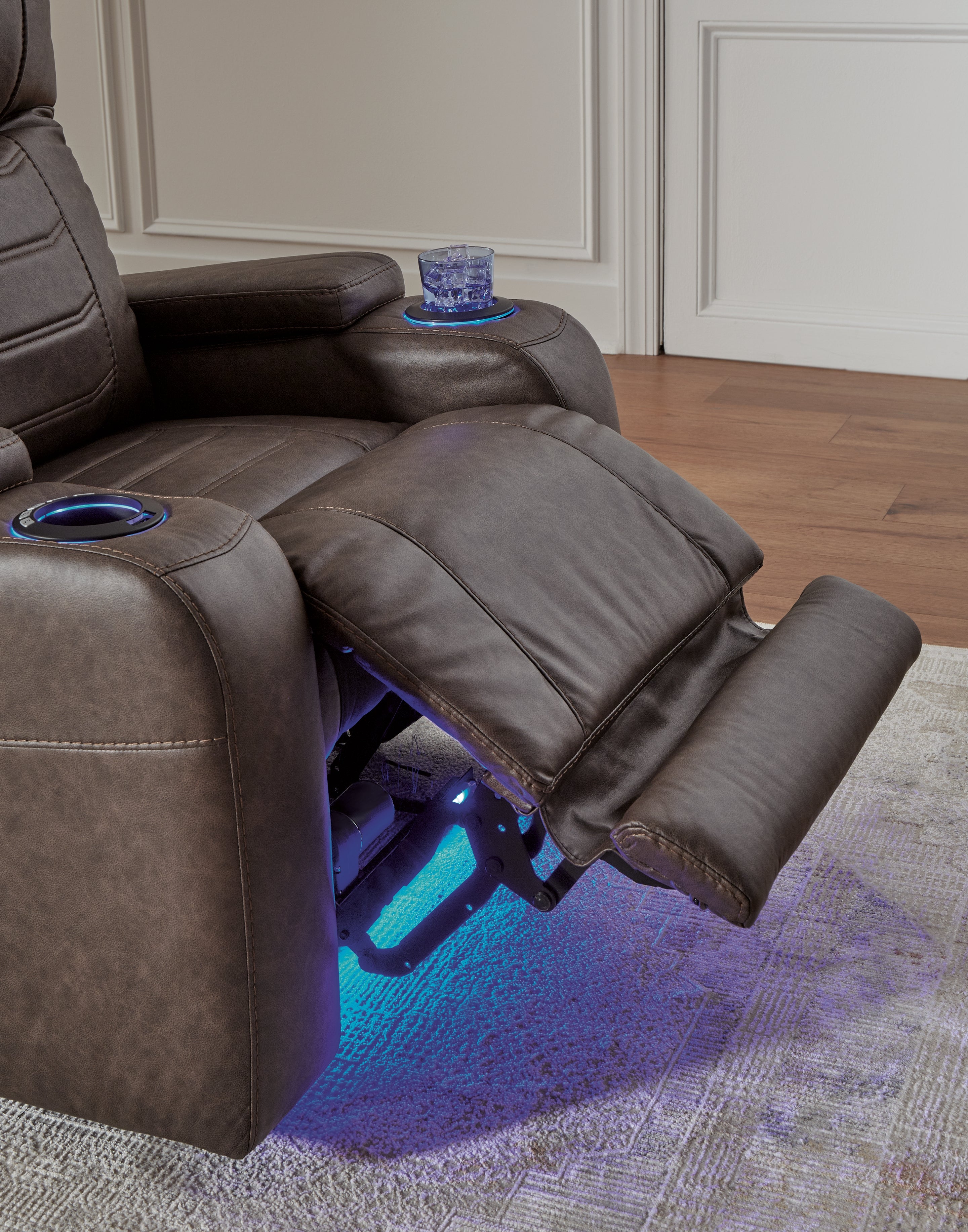 Schooner Rocks Umber Power Recliner – Luna Furniture
