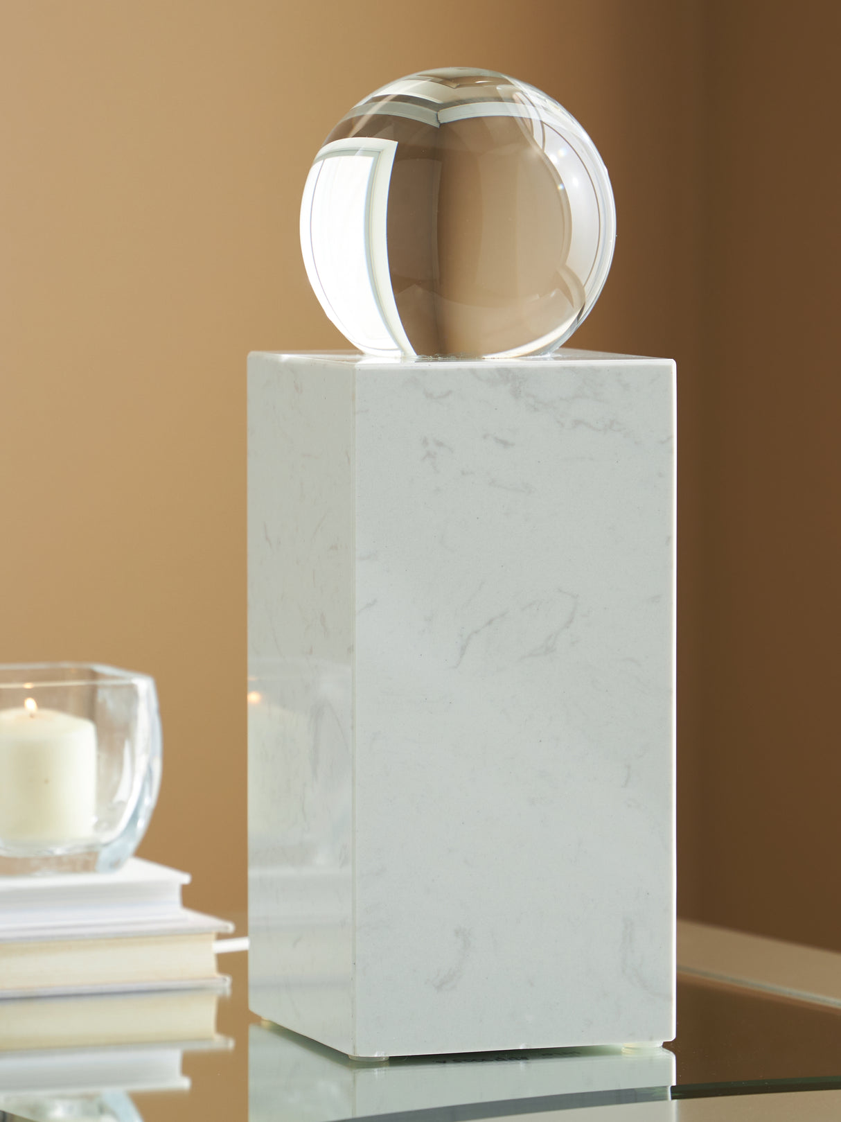 Sellner Clear/White Sculpture from Ashley - Luna Furniture