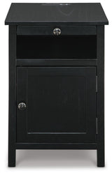 Treytown Black Chairside End Table from Ashley Furniture - Luna Furniture