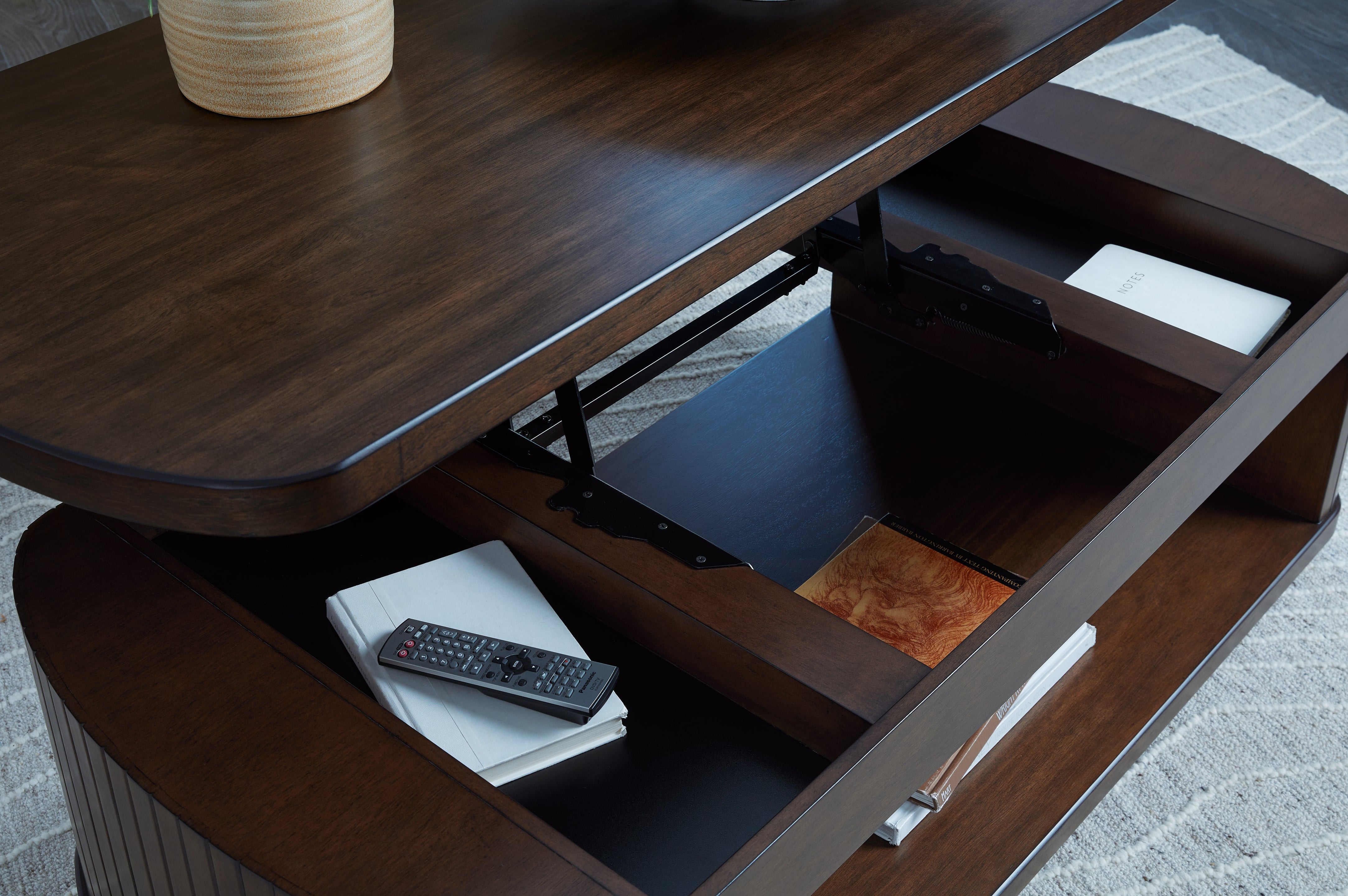 リフトアップテーブル bauhutte ダークブラウン  BLT-100 293 Amazon.com: Signature Design by Ashley Valebeck Lift Top Coffee