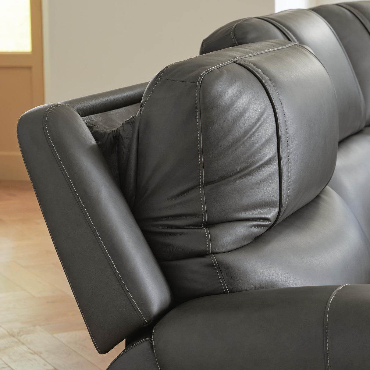 5Z - Pittson Anchor 5-Piece Power Reclining Sectional from Ashley - Luna Furniture